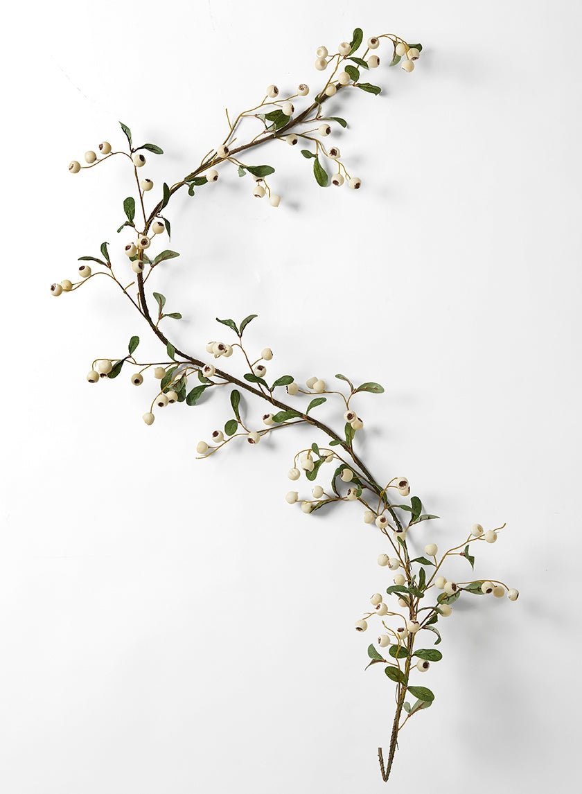 5 ft White Berry Garland