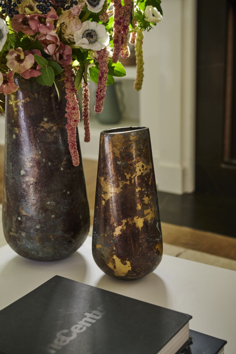 Alister Vase