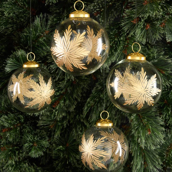 4in Round Zidane Gold Flake Clear Glass Ornament