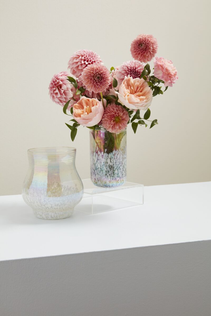 GLEAMING VASE